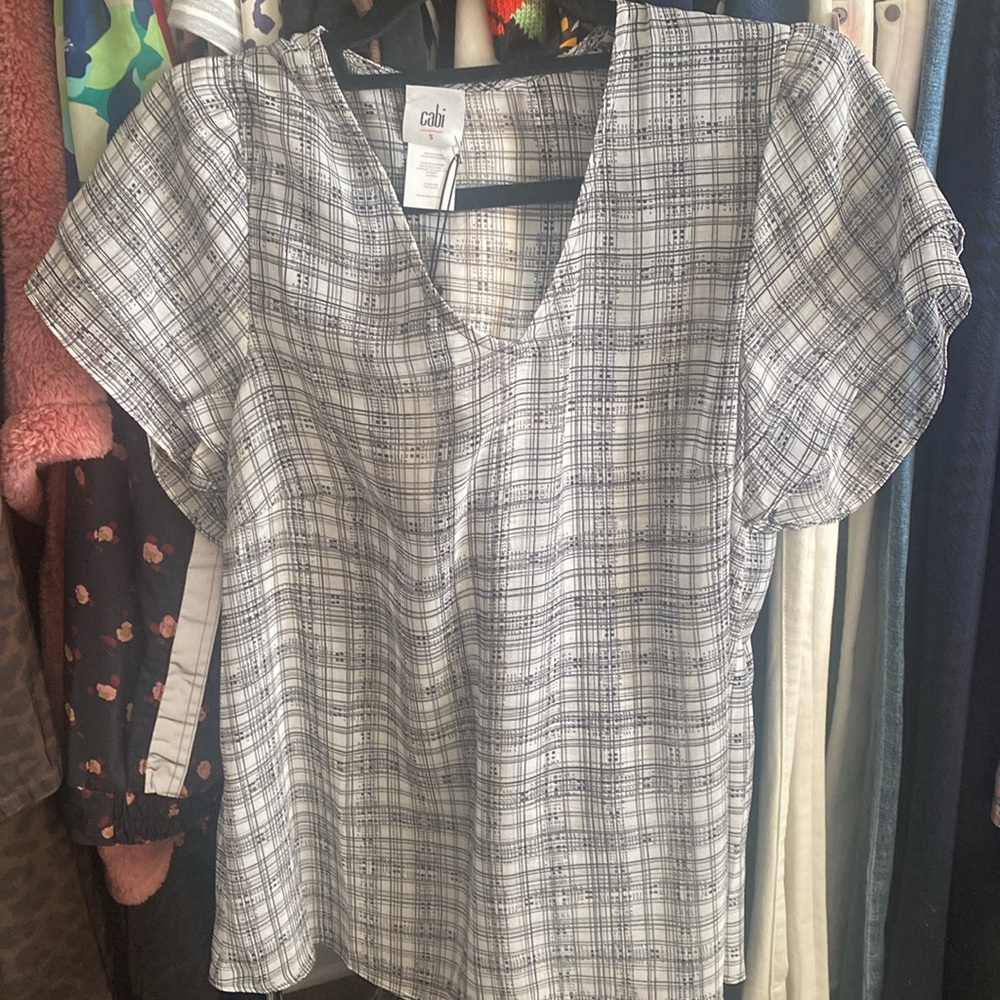 006 New Cabi Agenda Top never worn no animals or smoke
